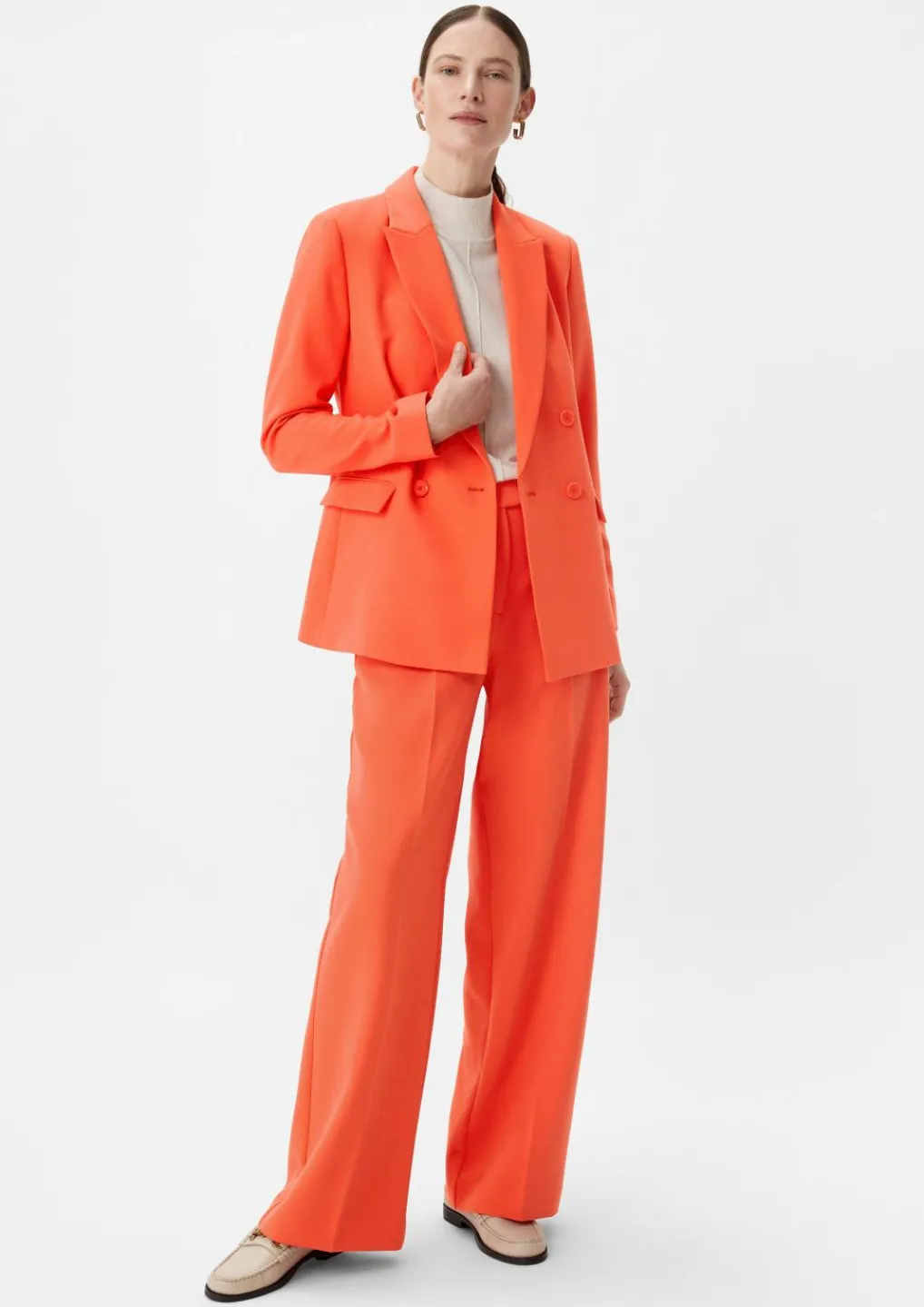 Blazer mit doppelreihigen Knöpfen-Comma New
