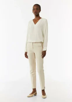 Bluse in Crêpe-Optik mit satiniertem V-Ausschnitt-Comma Online