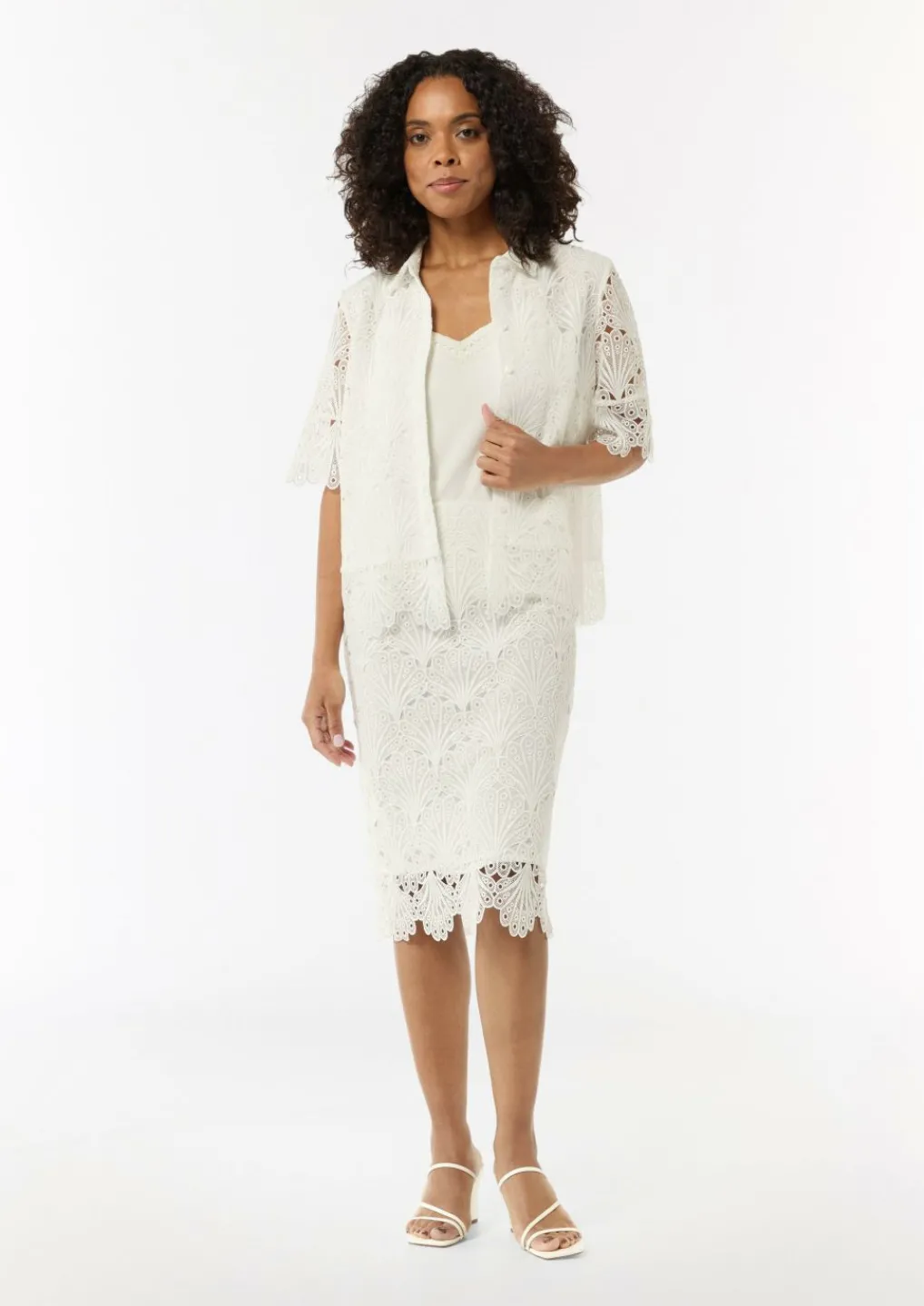 Boxy-Bluse aus Spitze mit Viskose-Futter-Comma New