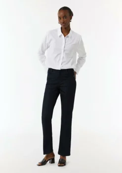 Elastische Jeans in dunkler Waschung mit Bügelfalten-Comma Discount
