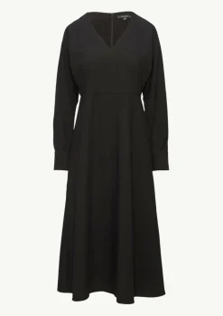 Fließendes Crepe-Kleid mit V-Ausschnitt-Comma Sale