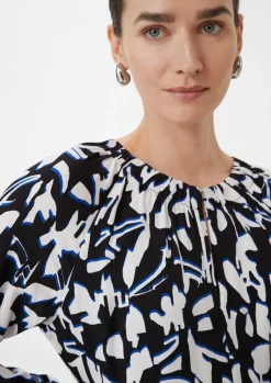 Fließendes Maxikleid mit All-over-Print-Comma Online