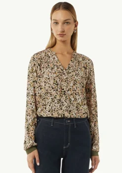 Floral gemusterte Bluse aus Crêpe mit Rippdetail-Comma Best