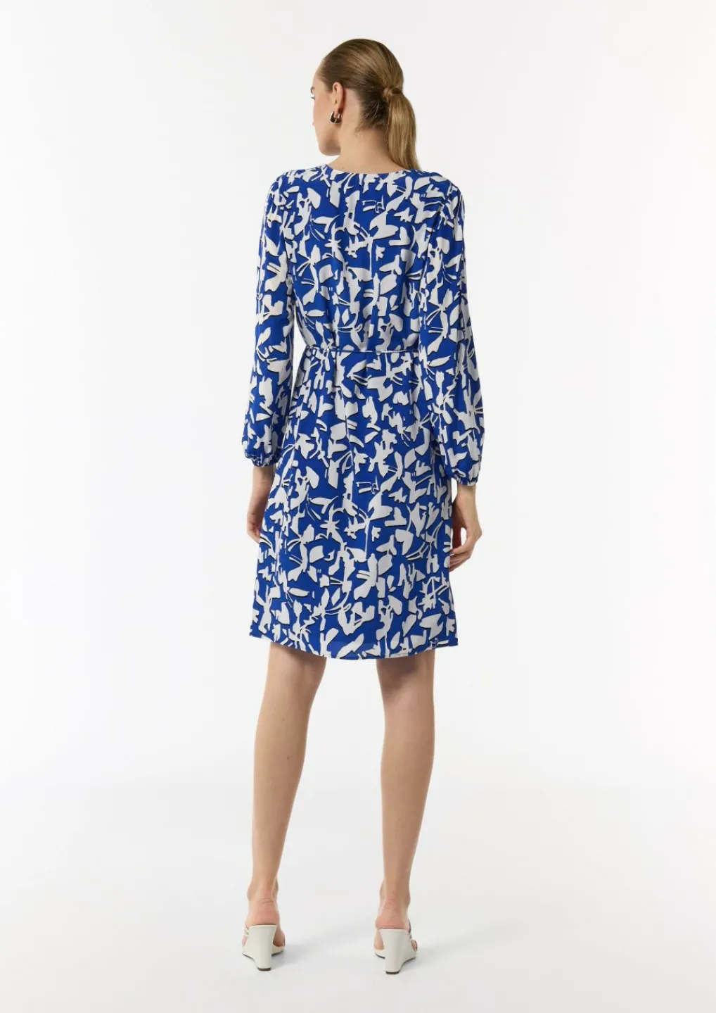 Gemustertes Midi-Kleid mit Faltenausschnitt-Comma Best