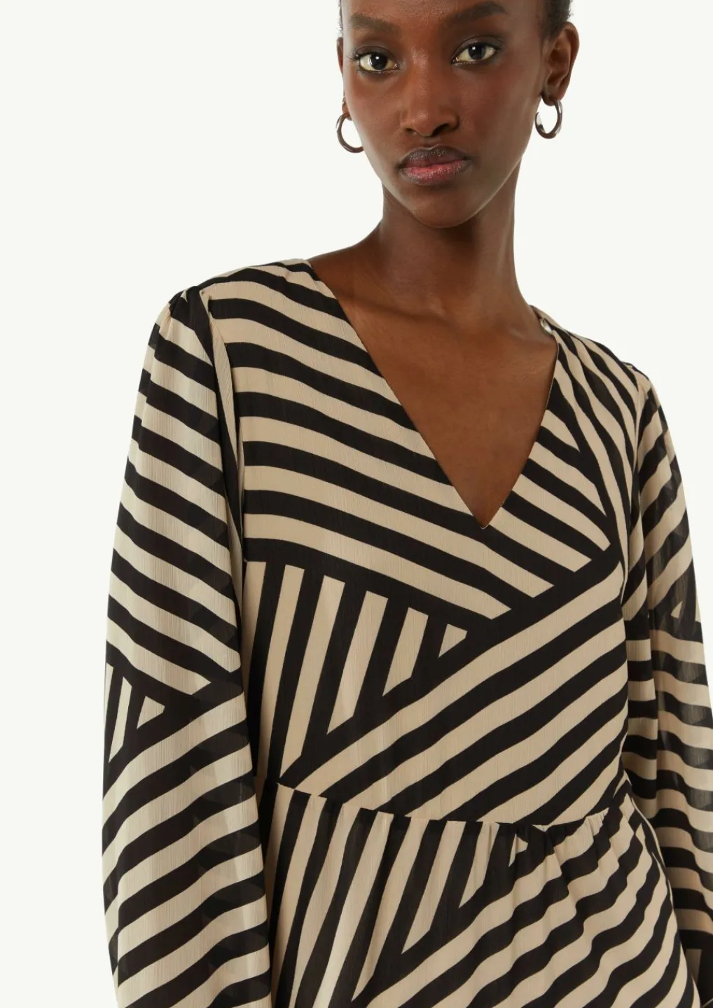 Gestreiftes Midikleid aus Chiffon-Comma Online