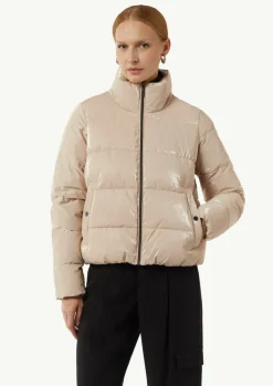 Glänzende Jacke mit Steppung-Comma Hot
