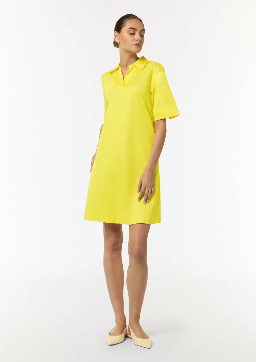 Kleid mit Tunika-Ausschnitt und Hemdkragen-Comma Outlet