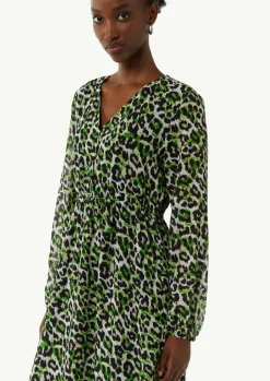 Kurzes Chiffon-Kleid mit Leo-Print und Knopfleiste-Comma New