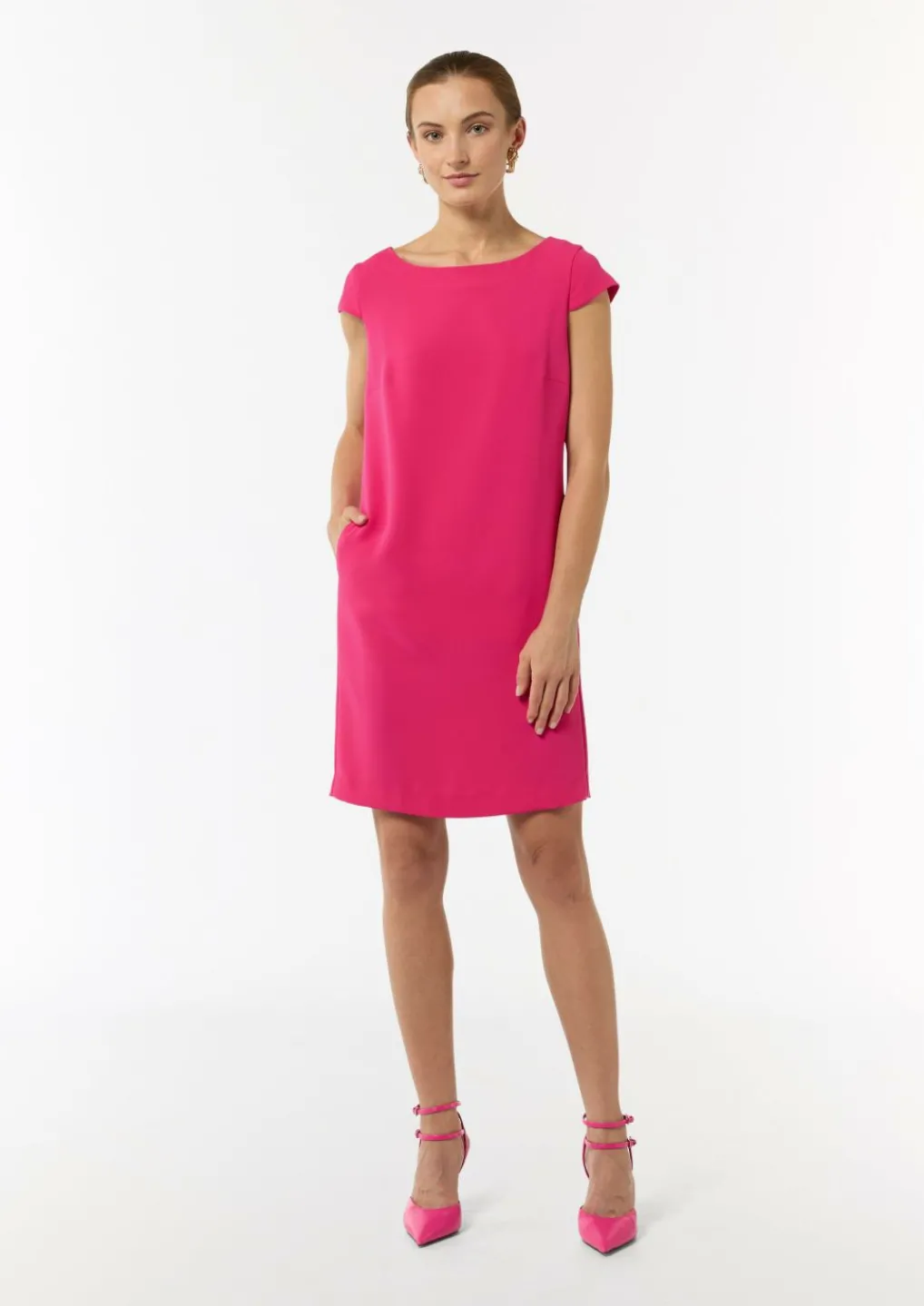 Kurzes Kleid aus Crêpe-Comma Fashion