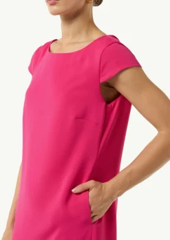 Kurzes Kleid aus Crêpe-Comma Fashion
