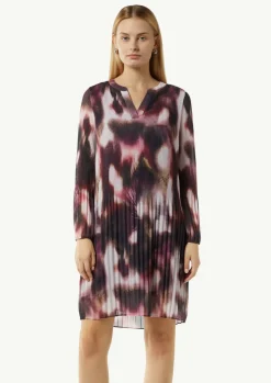 Kurzes Kleid aus plissiertem Chiffon-Comma Best