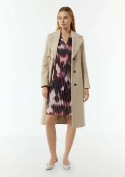 Kurzes Kleid aus plissiertem Chiffon-Comma Best