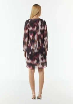 Kurzes Kleid aus plissiertem Chiffon-Comma Best