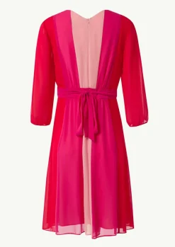 Kurzes Kleid mit Bindegürtel-Comma Hot