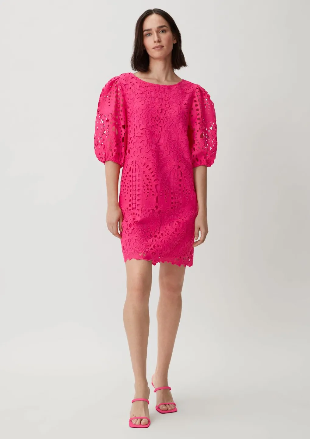 Kurzes Kleid mit Lochstickerei-Comma Outlet