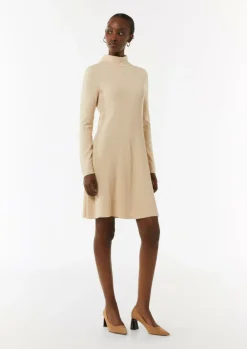 Kurzes Rippstrickkleid mit Turtleneck-Comma Sale