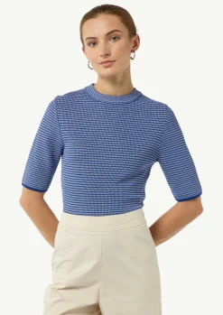 Kurzärmliger Feinstrickpullover mit Musterstruktur-Comma Hot