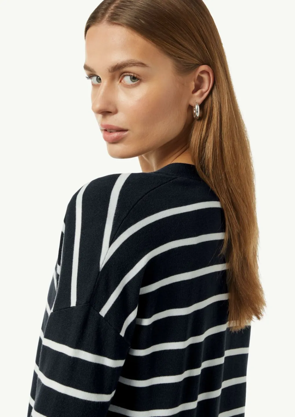 Lange, gestreifte Strickjacke mit überschnittenen Schultern-Comma Discount