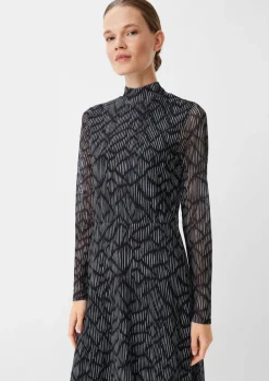 Langes Kleid aus Mesh-Comma Best