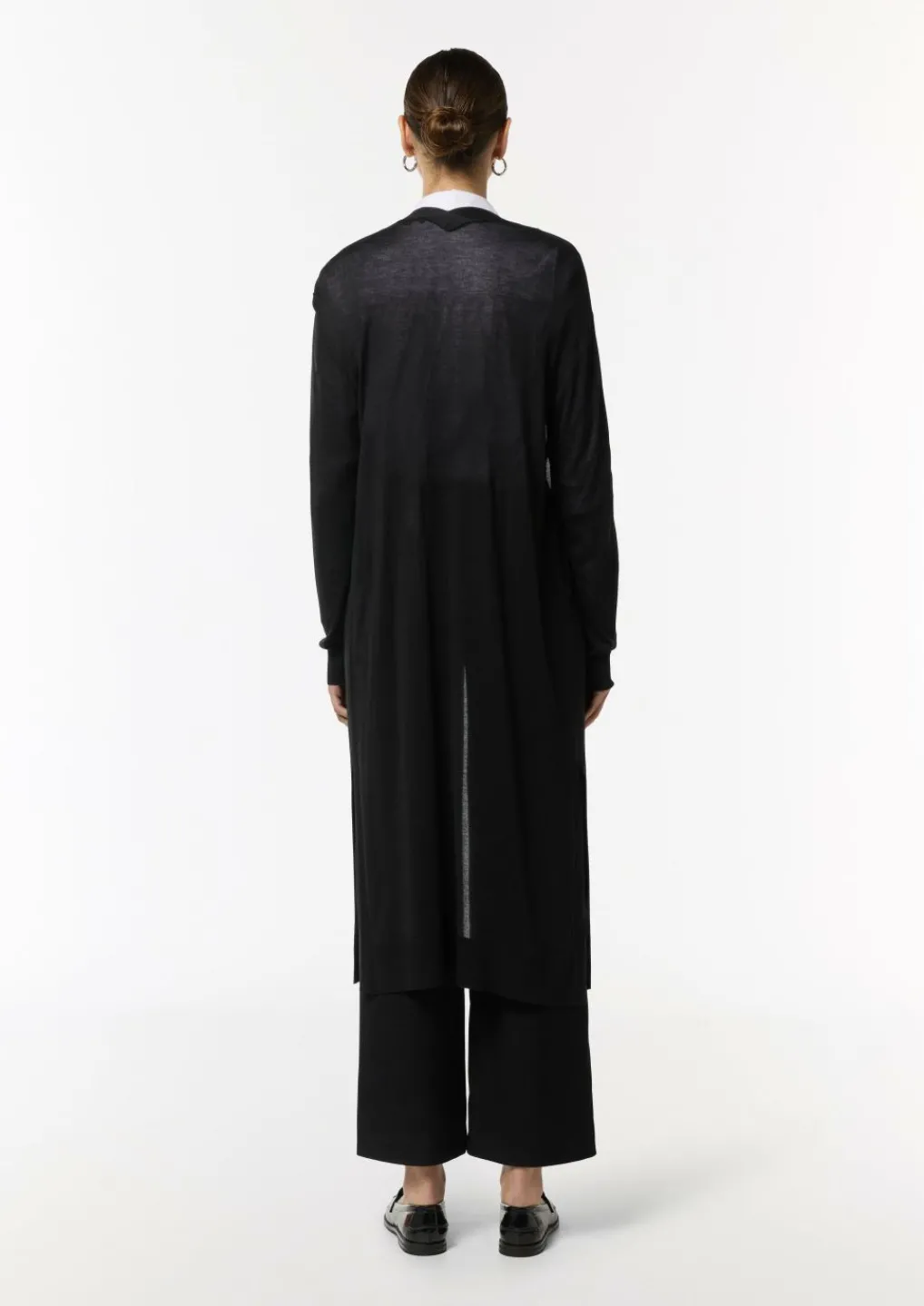 Lange Strickjacke mit Rippbündchen und seitlich geschlitztem Saum-Comma Fashion