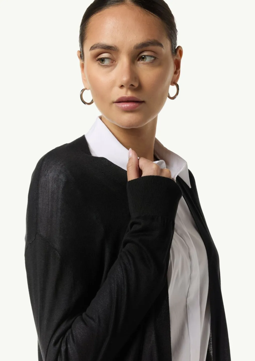 Lange Strickjacke mit Rippbündchen und seitlich geschlitztem Saum-Comma Fashion