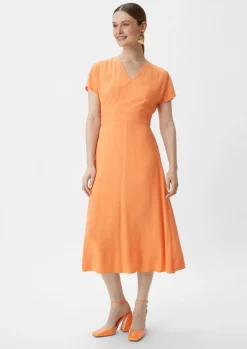 Midi-Kleid aus Satin-Comma Fashion