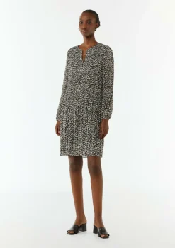 Plissiertes Chiffon-Kleid mit Leo-Print-Comma Hot