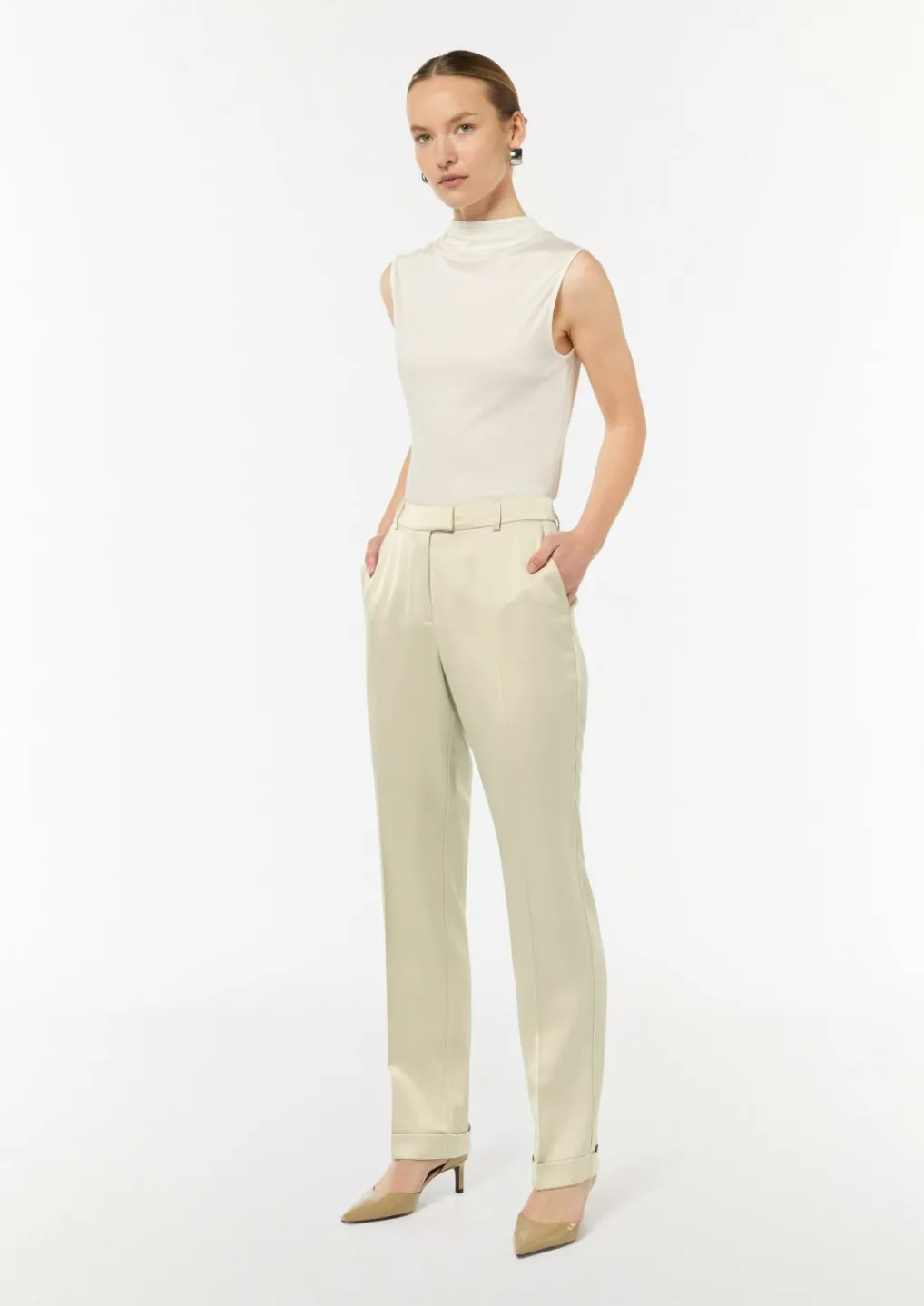 Regular: Satinhose mit geradem Bein-Comma New