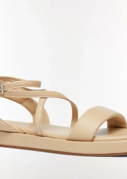 Riemchensandalen aus Leder-Comma Online