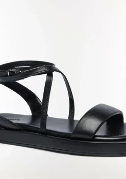 Riemchensandalen aus Leder-Comma New