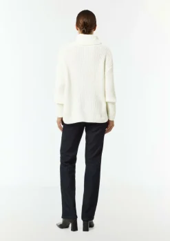 Rollkragenpullover mit Zierknöpfen-Comma Online
