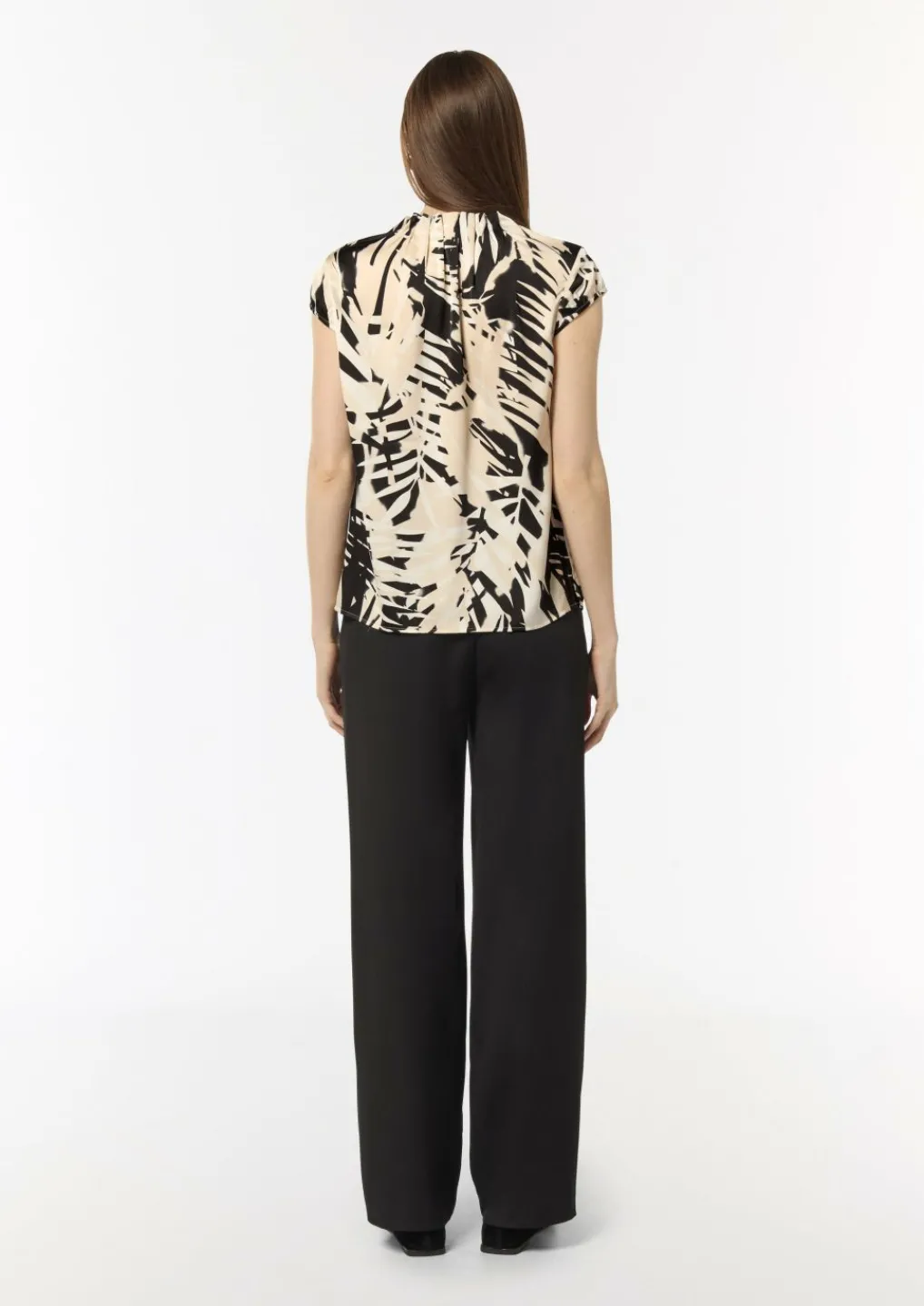 Satinbluse mit Kappärmeln-Comma New