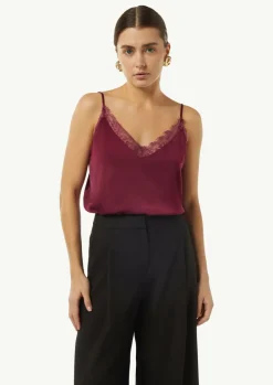 Satin-Top mit Spitze und verstellbaren Trägern-Comma New