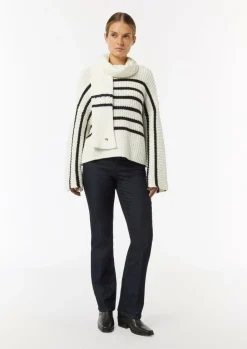 Schal aus Strick mit Kontrastdetails-Comma Sale