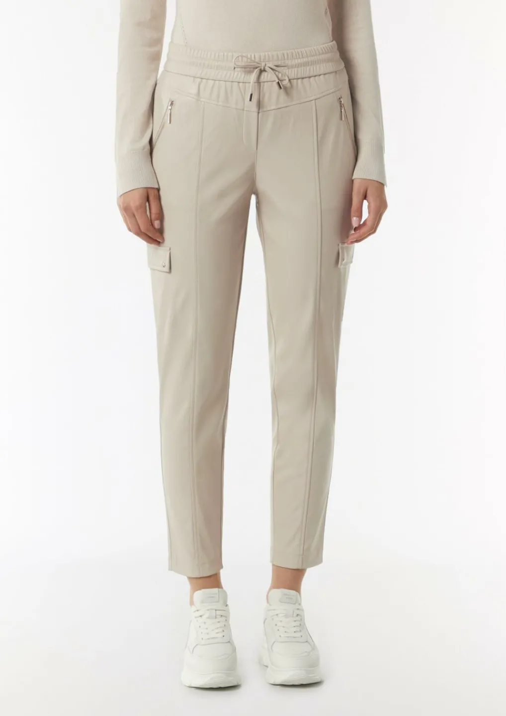 Schlupfhose in Lederoptik mit Cargotaschen-Comma Outlet