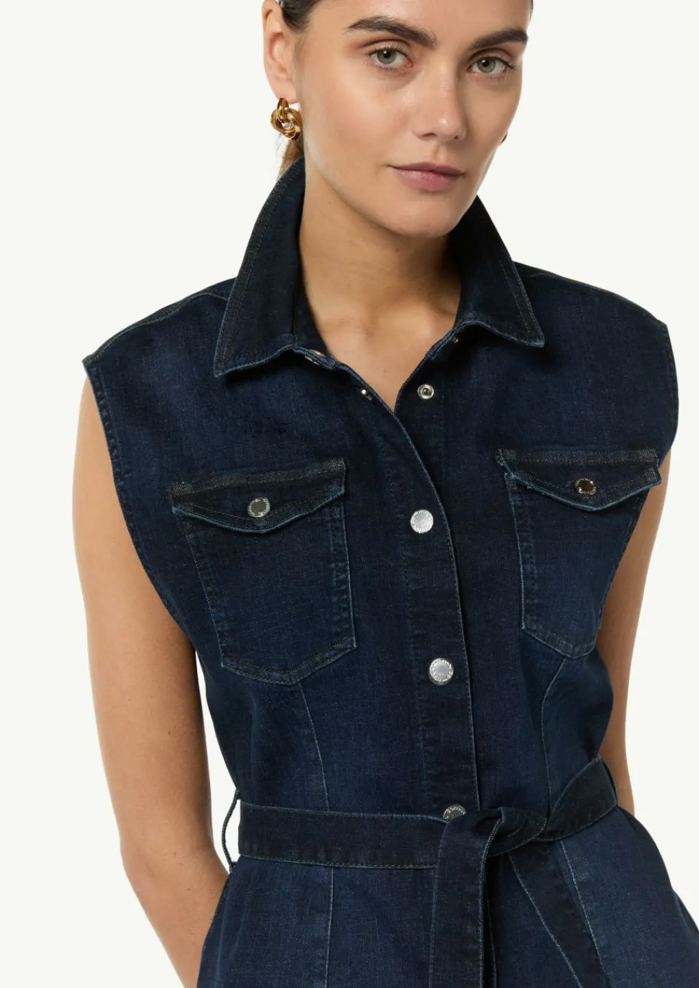 Schmal geschnittenes Jeanskleid mit Bindegürtel-Comma Clearance