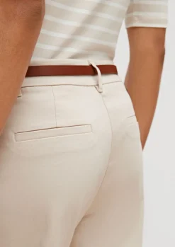 Slim: Chino-Hose mit Gürtel-Comma Online