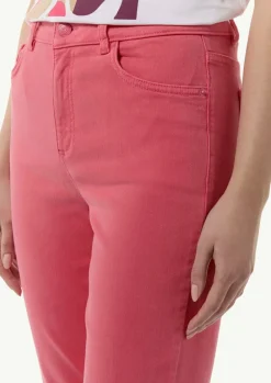 Slim: Hose mit Flared Leg-Comma Outlet