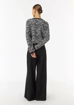 Strickjacke mit Animal-Print und Knopfleiste-Comma New
