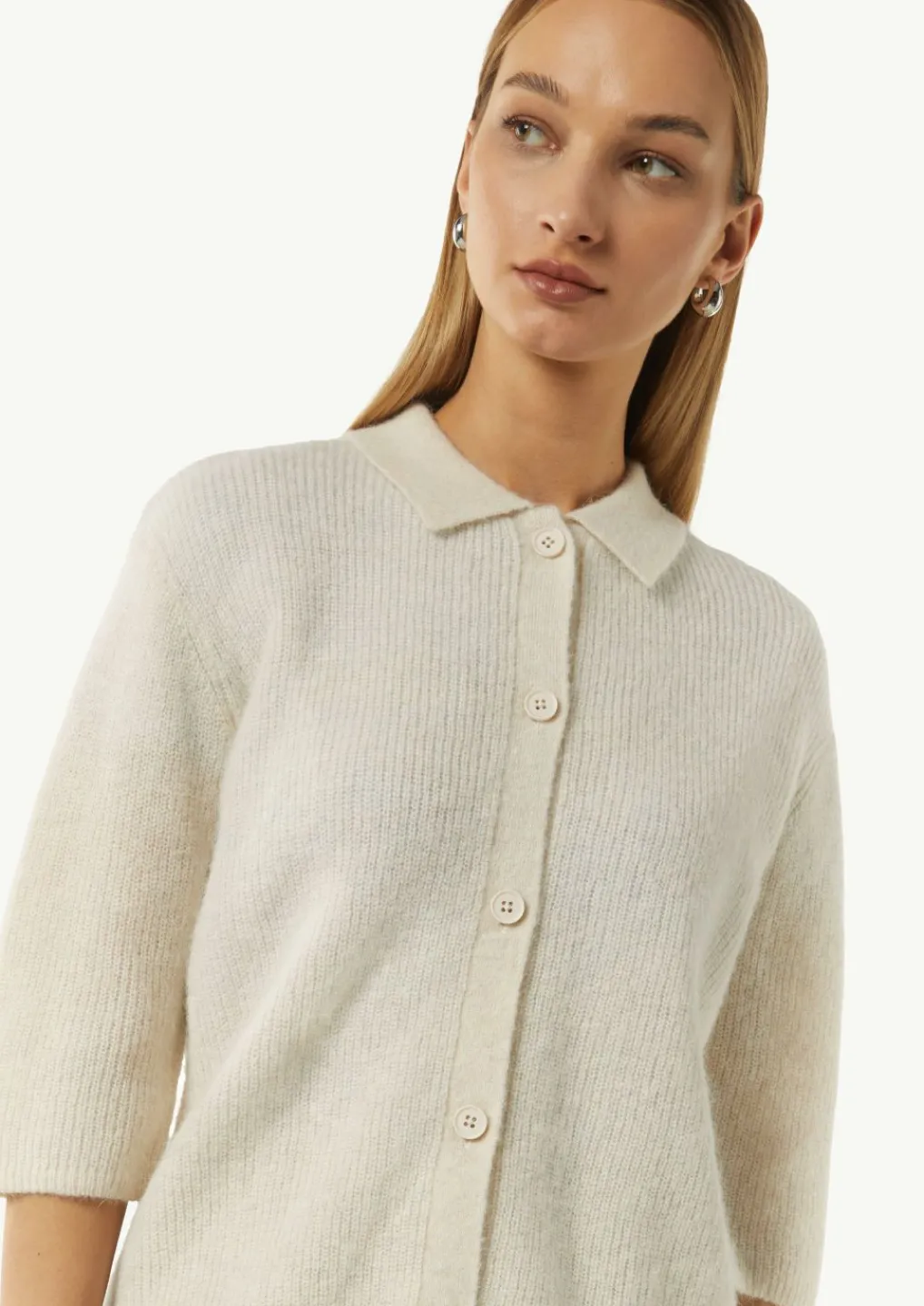 Strickjacke mit Polokragen und Knöpfen-Comma Fashion