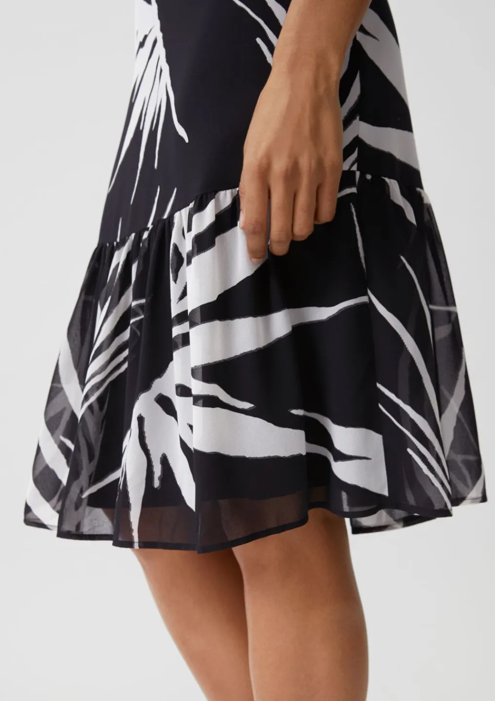 Stufenkleid aus Chiffon-Comma Online