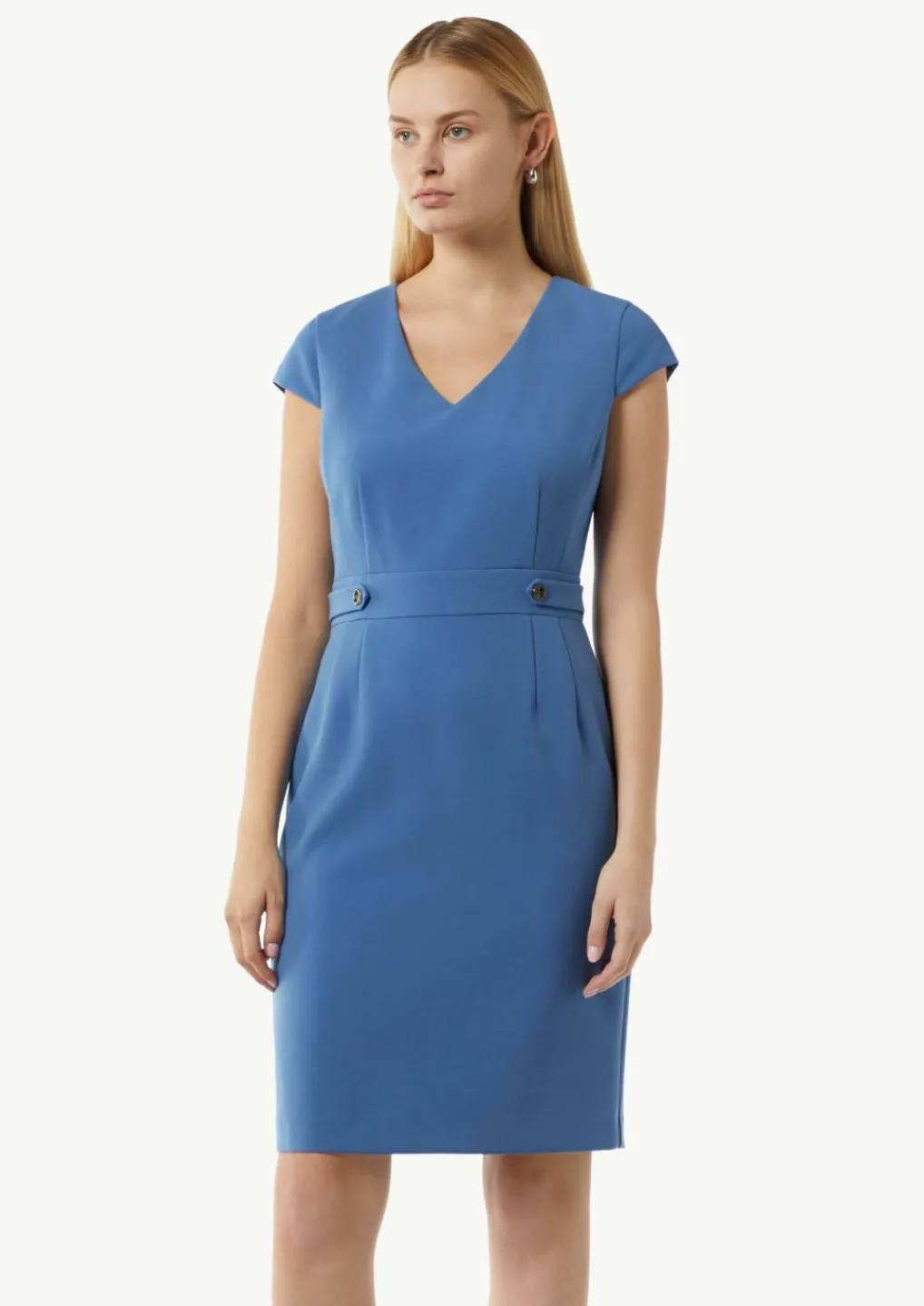 Tailliertes Etuikleid aus Twill-Comma Hot