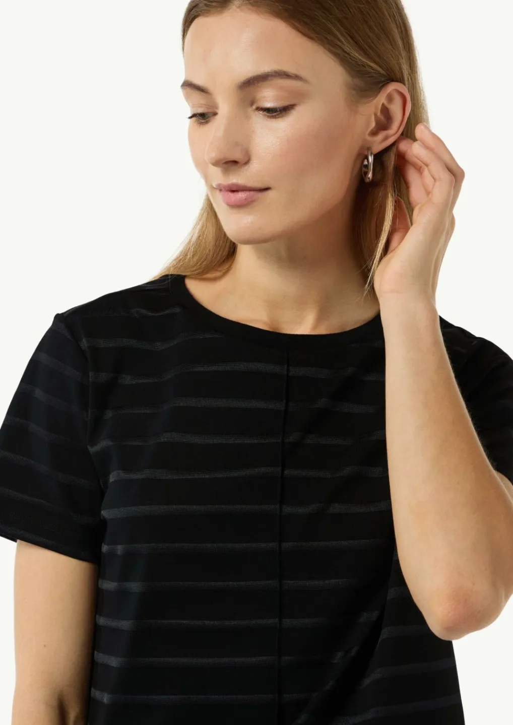 T-Shirt-Comma Clearance