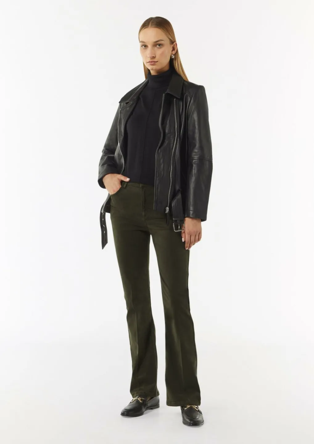 Twill-Hose mit Flared Leg-Comma Outlet