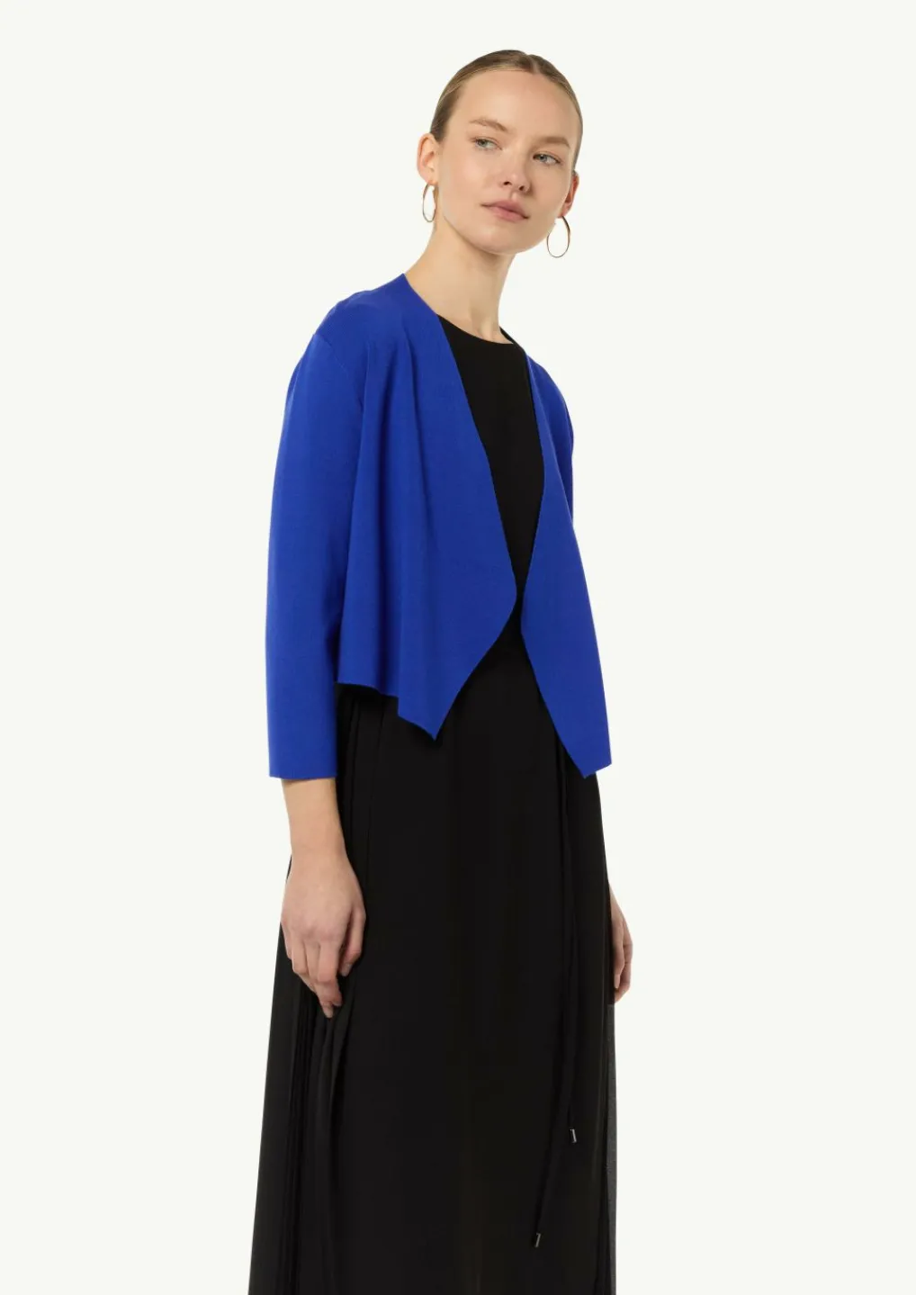 Verkürzte Strickjacke mit Pointelle-Details am Rücken-Comma Online