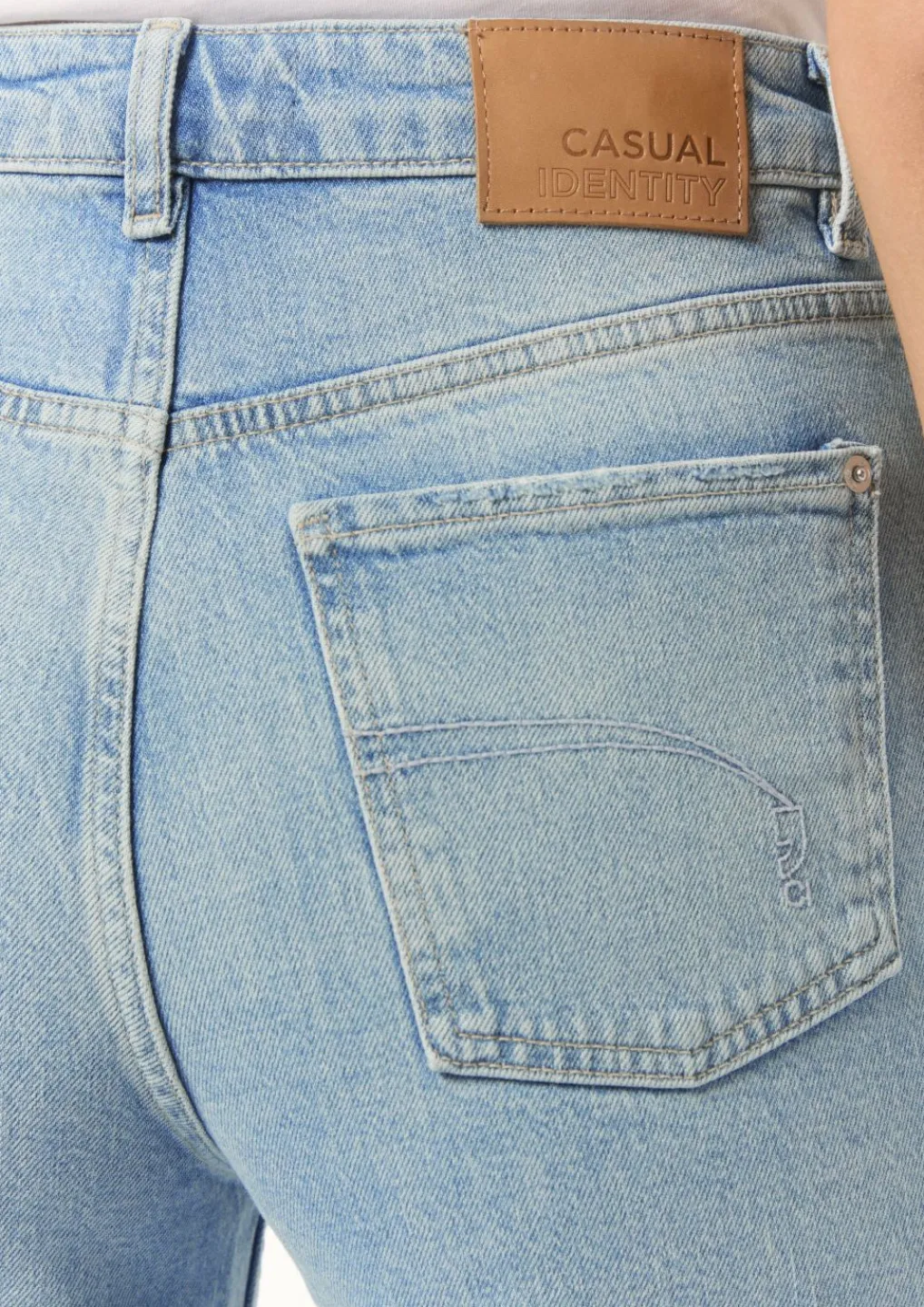 Verwaschene Jeans mit Straight Leg-Comma Outlet