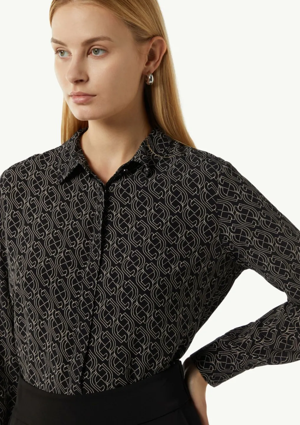 Viskose-Bluse mit All-over-Print-Comma New