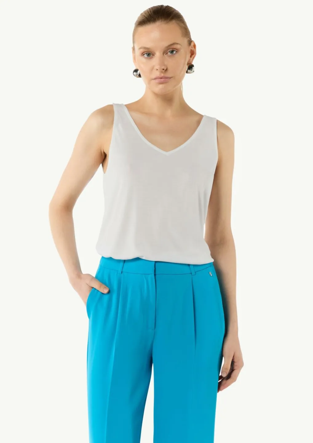 V-Neck-Shirt aus Jersey mit gekreuzten Trägern-Comma Best
